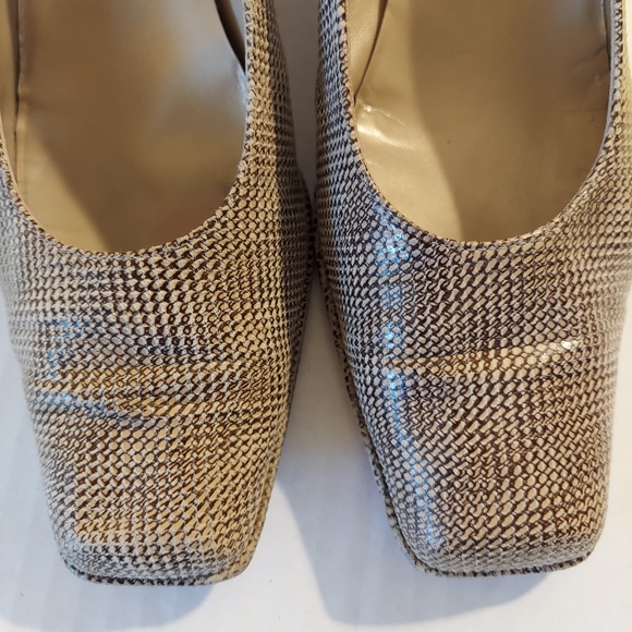 Stuart Weizman Square Toe Heel Shoes - Picture 5 of 11